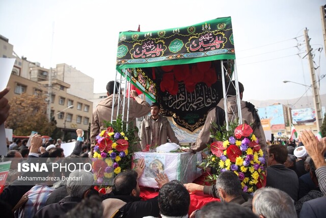 طلبه شهید مدافع امنیت در شیراز تشییع شد 