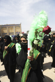 شادپیمایی خدام و زنان در روز ولادت حضرت معصومه (س) -شیراز