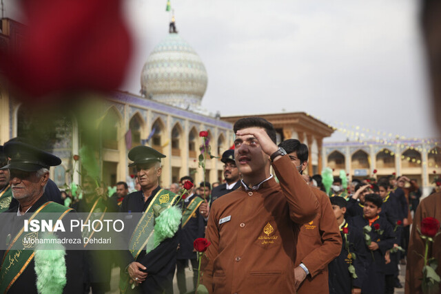 اعلام برنامههای ویژه عیدغدیر در حرم شاهچراغ(ع) اعلام برنامههای ویژه عیدغدیر در حرم شاهچراغ(ع)