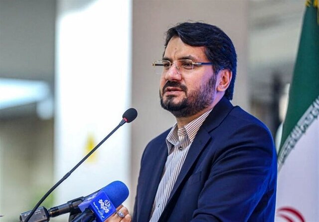 عکس خبر تزئینی است وزیر راه و شهرسازی وارد شهرستان مرزی آستارا شد