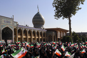 اجتماع ۱۲هزارنفری دانش آموزان در حرم مطهر شاهچراغ (ع)