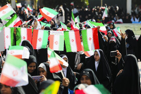 اجتماع ۱۲هزارنفری دانش آموزان در حرم مطهر شاهچراغ (ع)