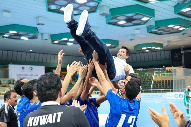 هیئت فوتبال فقط مدرک مربیگری صادر میکند