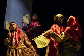 سومین روز از نخستین جشنواره تئاتر استان فارس