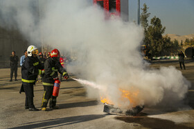 مانور آمادگی و مراسم پاسداشت آتشنشان داوطلب شیراز