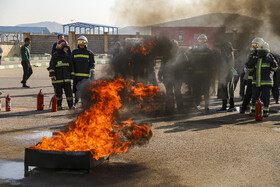 مانور آمادگی و مراسم پاسداشت آتشنشان داوطلب شیراز