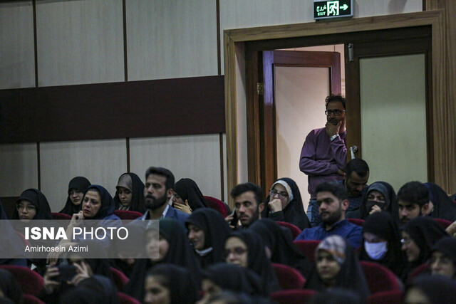 امام جمعه باید از نمایندگان مطالبهگری کند/ دانشجو باید مطالبهگر و صبور باشد