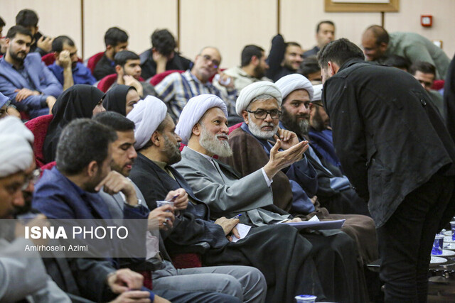 امام جمعه باید از نمایندگان مطالبه‌گری کند/ دانشجو باید مطالبه‌گر و صبور باشد