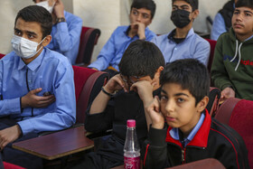 میزبانی دانش آموزان شیرازی از شهدای گمنام