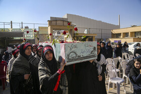 میزبانی دانش آموزان شیرازی از شهدای گمنام