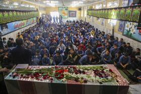 میزبانی دانش آموزان شیرازی از شهدای گمنام