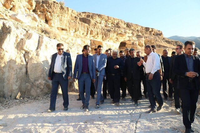 وزیر میراث‌ فرهنگی از پروژه‌های مرمتی جهرم بازدید کرد