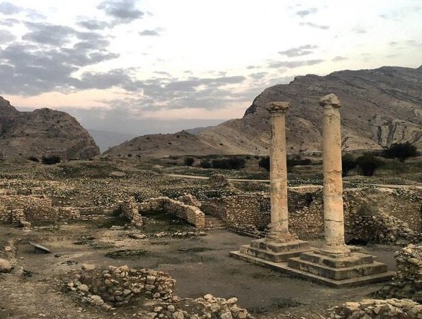 لذت گردشگری در شهر باستانی بیشاپور