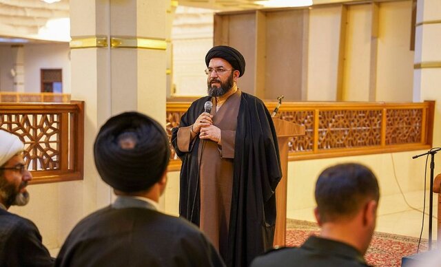 نمایشگاه «ستارههای زمین» در حرم شاهچراغ (ع) برگزار شد