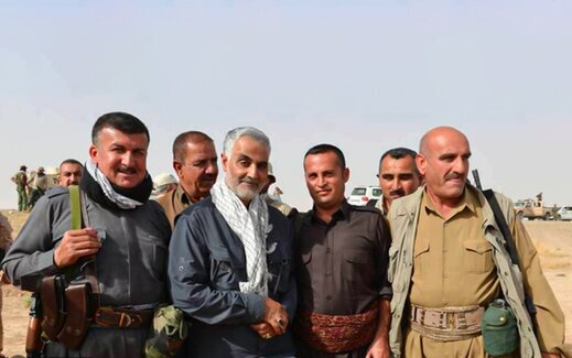 "حاج قاسم" روحیه مقاومت را به منطقه تزریق کرد / مکتب سلیمانی باید در دانشگاه تدریس شود