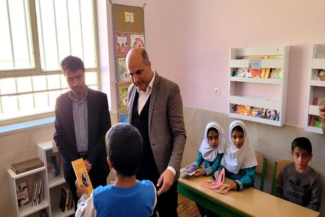 «روستای امامزاده بزم» سومین مرکز دیار دانایی استان فارس