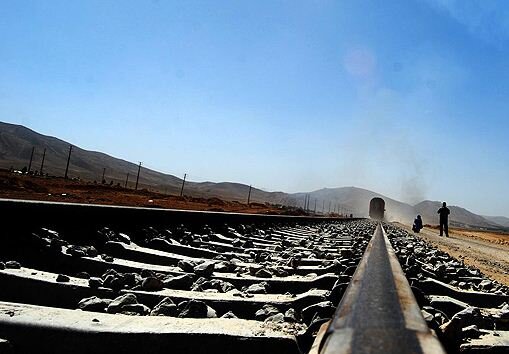 فارس بر روی ریل توسعه فارس بر روی ریل توسعه