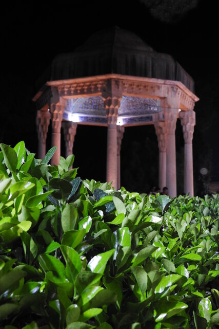 چقدر حافظ را میشناسید؟