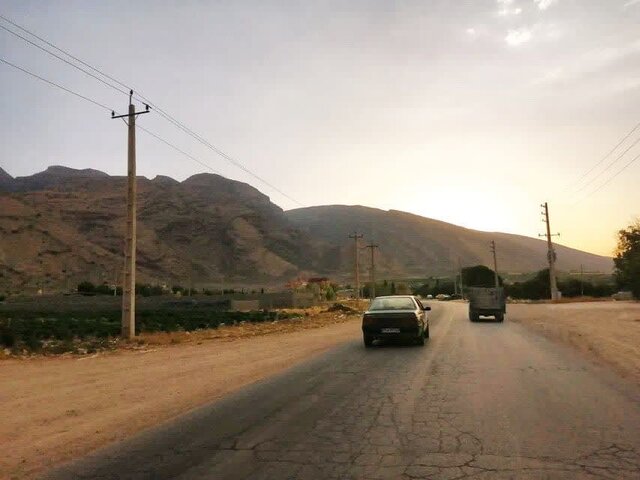 از معادن موجود در روستاها خدمات و عوارضی عاید روستاییان نمیشود