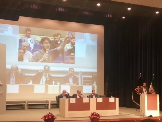 شفافیت حق مردم است/ ما وامدار هیچ شخص یا گروهی نیستیم