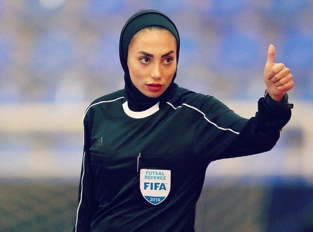درآمد داوران زن در فوتسال ایران ناچیز است/ حجاب مانع موفقیتهایم نشد