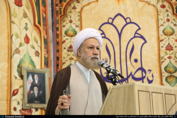 تأکید نماینده ولی‌فقیه در فارس بر اصلاح الگوی مصرف و پرهیز از بی‌انصافی در بازار