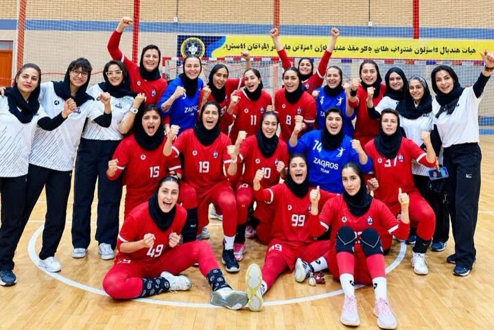 دختران هندبالیست فارس چگونه در اصفهان غوغا کردند؟