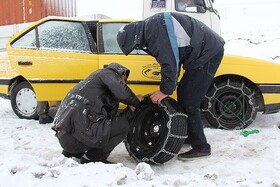 رانندگان در محورهای مواصلاتی زنجان زنجیر چرخ به همراه داشته باشند