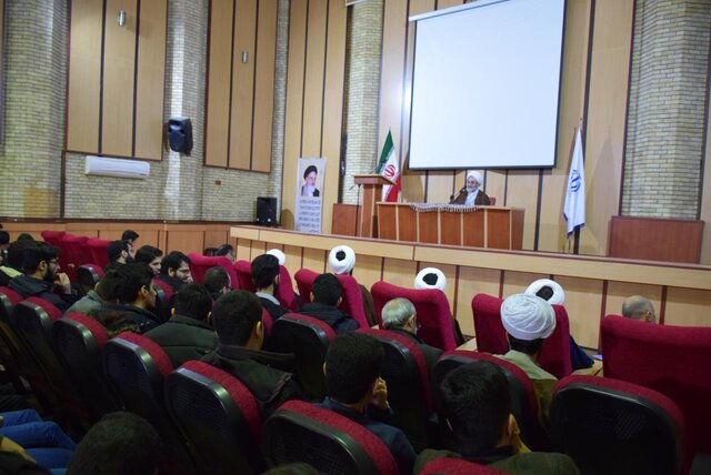 ضرورت ارتقای فهم دانش مدیریت اسلامی توسط جوانان
