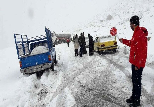 مدارس و مساجد رودسر برای اسکان احتمالی مسافران آماده شوند