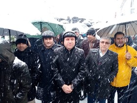 ملت قهرمان با پایمردی مثال  زدنی به آینده انقلاب امیدوار هستند