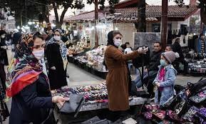 حضور مسافران در بازارهای کرونایی گیلان/اصناف عیار بهداشتی استان  