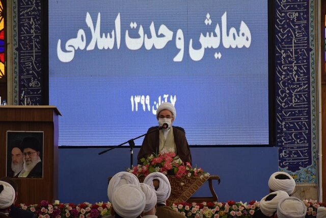 جمهوری اسلامی به مبارزه با تفرقه بین امت اسلام می پردازد