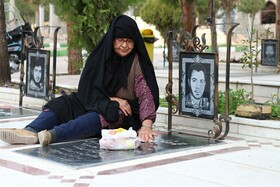 امروز عزت جمهوری اسلامی مرهون مقاومت‌های مادران و همسران شهداست