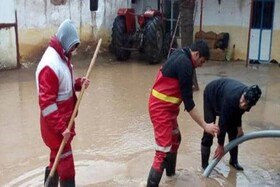 امدادرسانی به ۶۷ گیلانی متاثر از باران و سیل/ تخلیه آبگرفتگی ۲۱ باب منزل