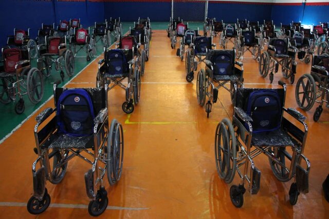 اهدای ۹۰ دستگاه ویلچر به معلولان گیلان