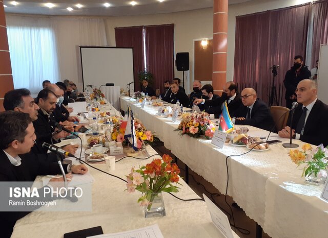 نشست دوجانبه مسئولان وزارت راه ایران و آذربایجان در مرز آستارا