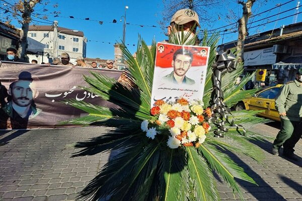 تشییع پیکر شهید «رضا صادق محبوب» در رودسر تشییع پیکر شهید «رضا صادق محبوب» در رودسر