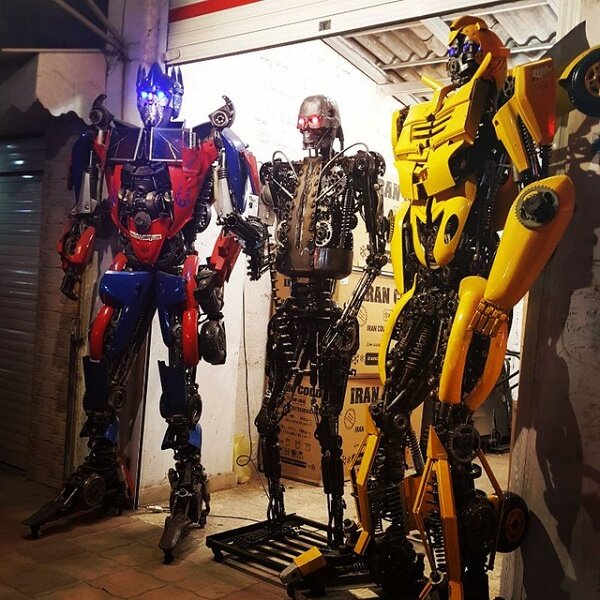 ساخت مجسمه با ضایعات/ دستهایی که به دورریزها جانی دوباره می دهد