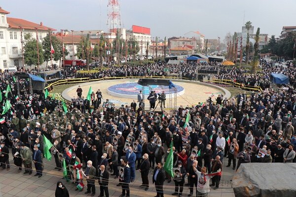اجتماع بزرگ ۹ دی در میدان شهدای ذهاب رشت