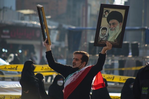 اجتماع بزرگ ۹ دی در میدان شهدای ذهاب رشت