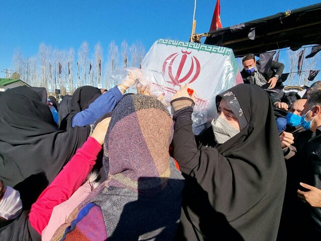 استقبال مردم سیاهکل از ۲ شهید گمنام