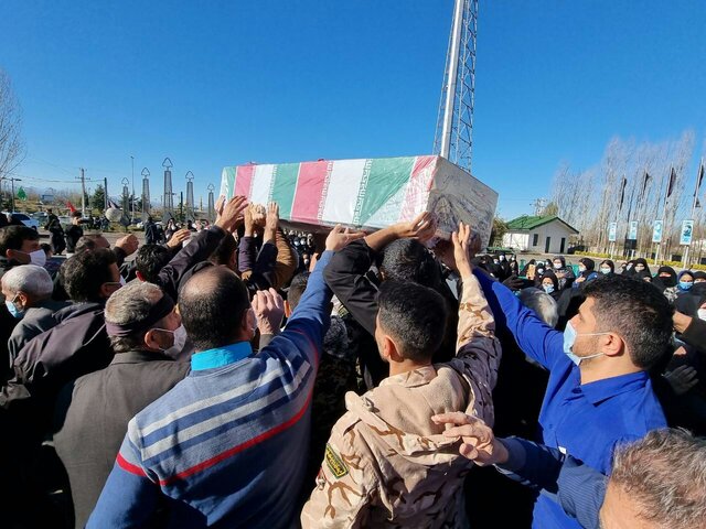 استقبال مردم سیاهکل از ۲ شهید گمنام