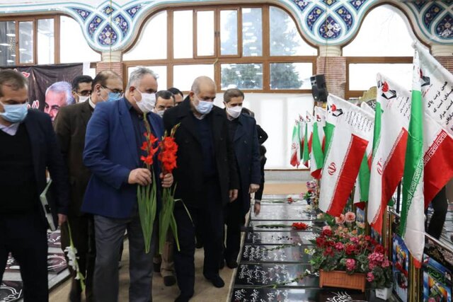 تجدید میثاق وزیر کشور با شهدای رشت