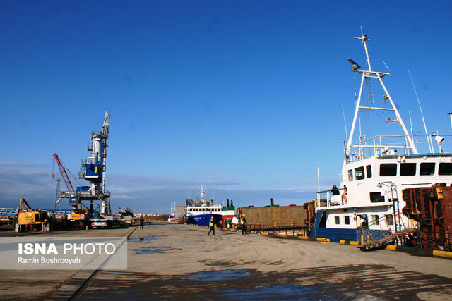 بازدید وزیر ورزش و جوانان از زیرساخت های اقتصادی و ورزشی آستارا