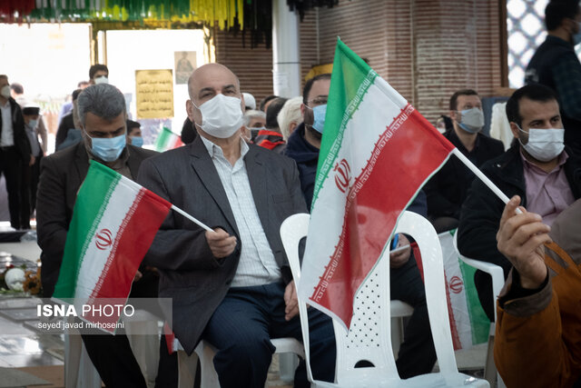 آغاز ایام الله دهه فجر با گلباران گلزار شهدای رشت