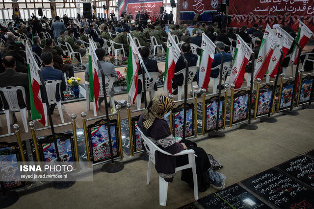 آغاز ایام الله دهه فجر با گلباران گلزار شهدای رشت