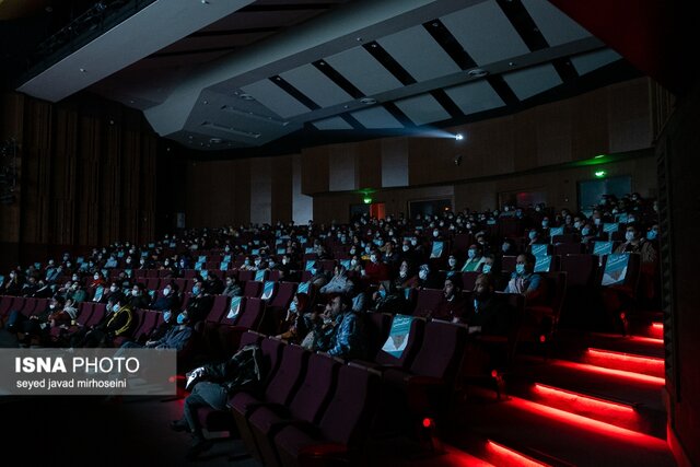 جنب و جوش تالار مرکزی رشت در چهلمین جشنواره فیلم فجر