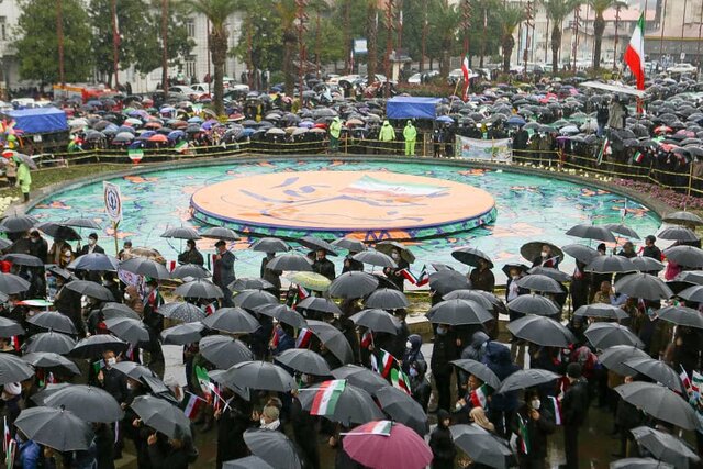 حضور حماسی مردم رشت در اجتماع یوم الله ۲۲ بهمن