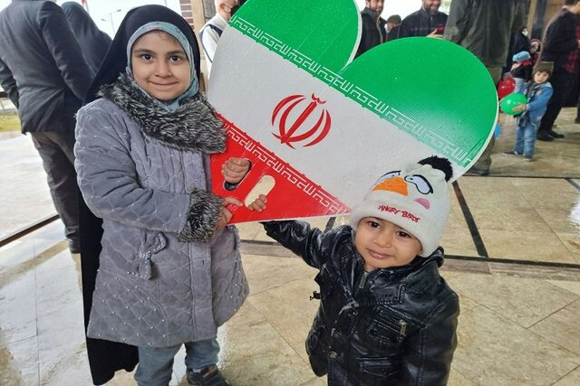 گزارش تصویری: راهپیمایی خودرویی خانوادگی ۲۲ بهمن در لنگرود